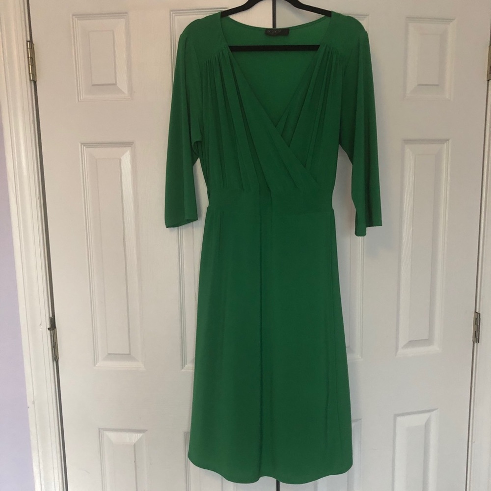 Green 3/4 sleeve wrap dress size 12 lightweight